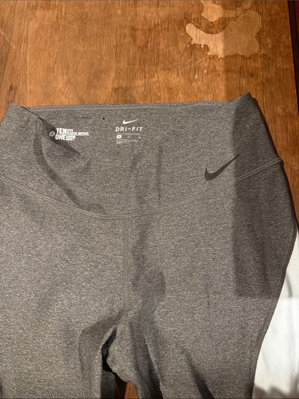 Nike Gray Leggings with White Side Panels - Picture 2 of 4